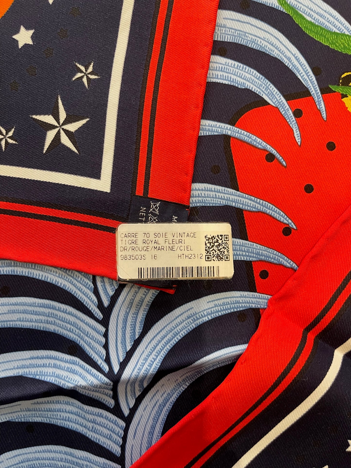 Foulard 70 Hermès Tigre Royal Fleuri