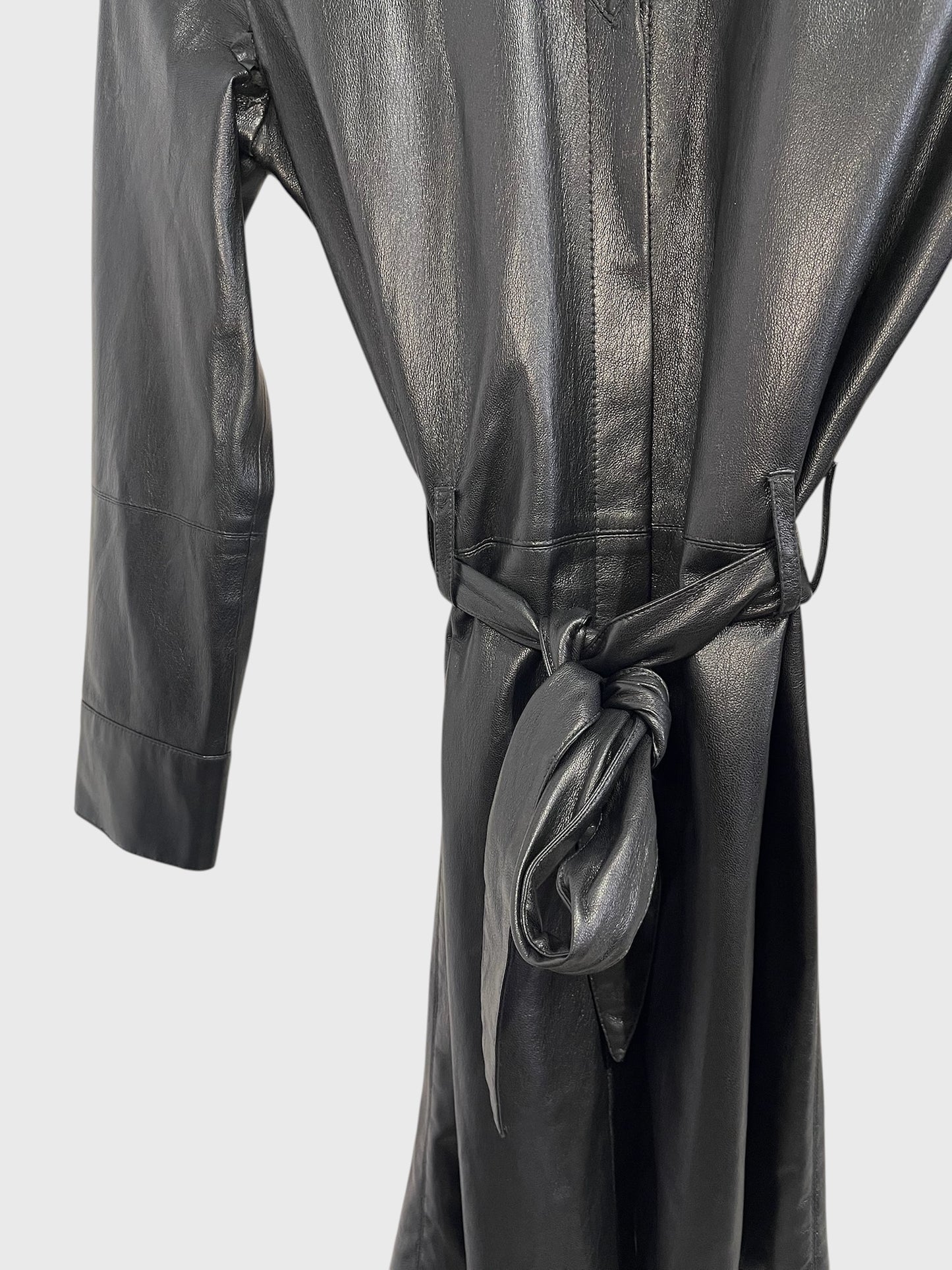 Robe Nanushka noire T.S