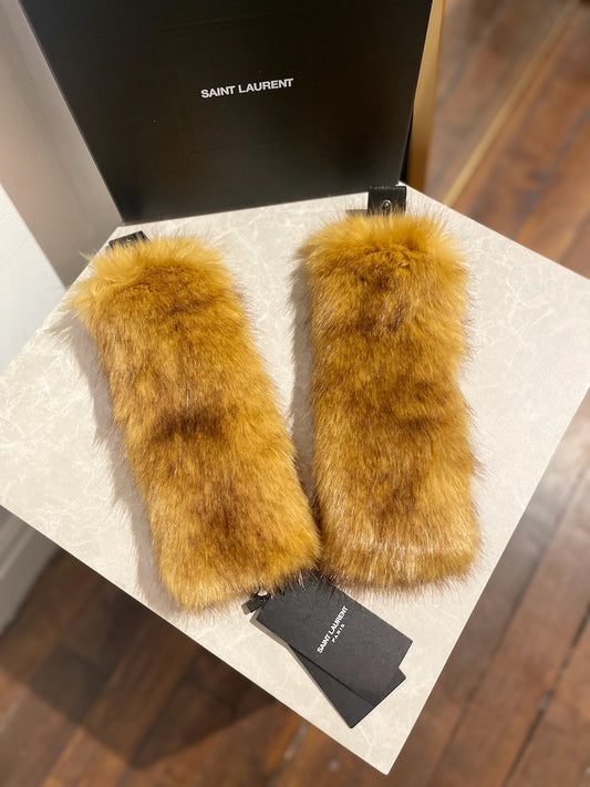 Manchettes Saint Laurent en fausse fourrure