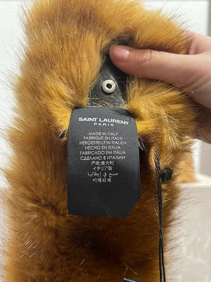 Manchettes Saint Laurent en fausse fourrure