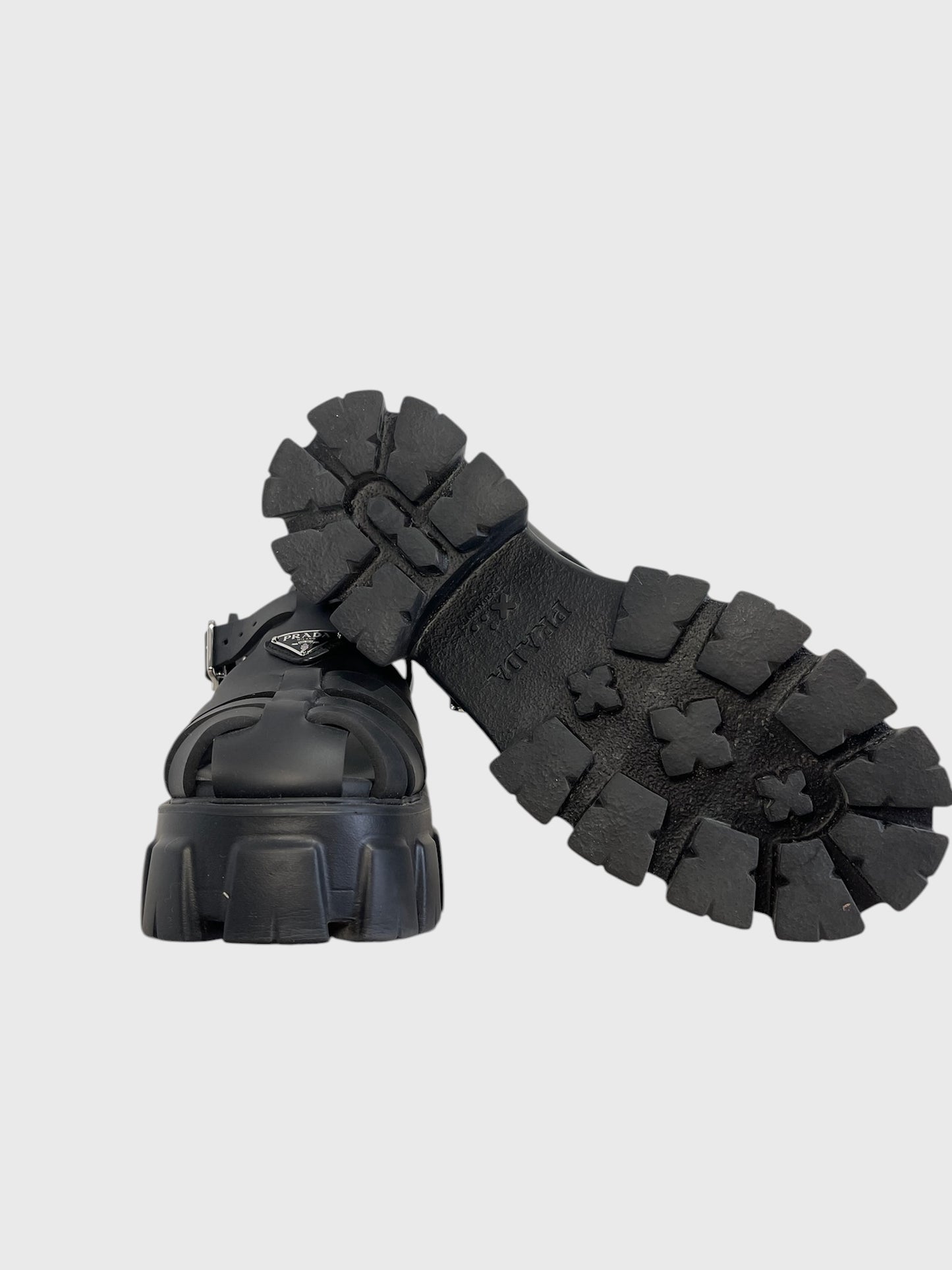 Sandales Prada Monolith T.39