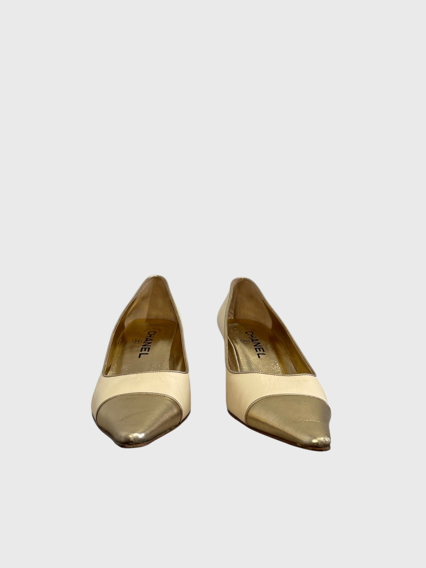 Escarpins Chanel dorés T.37