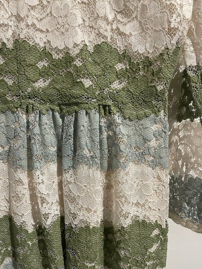 Robe Burberry dentelle T.36