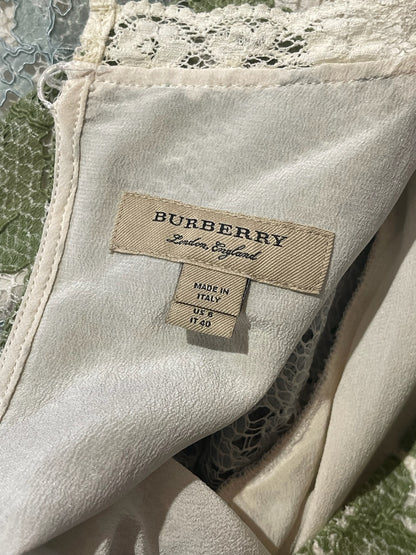 Robe Burberry dentelle T.36