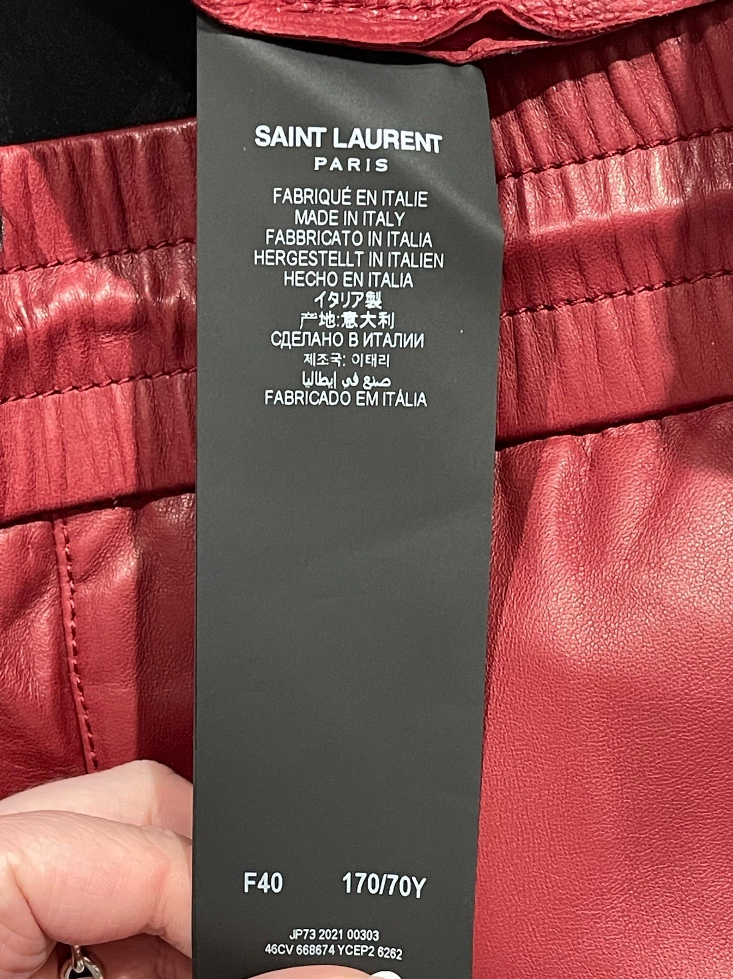 Short Saint Laurent rouge T.40