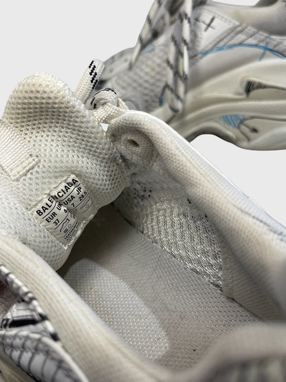 Baskets Balenciaga Triple S blanc T.37
