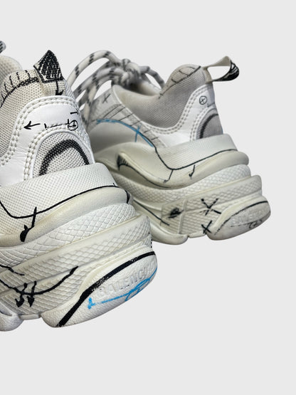 Baskets Balenciaga Triple S blanc T.37