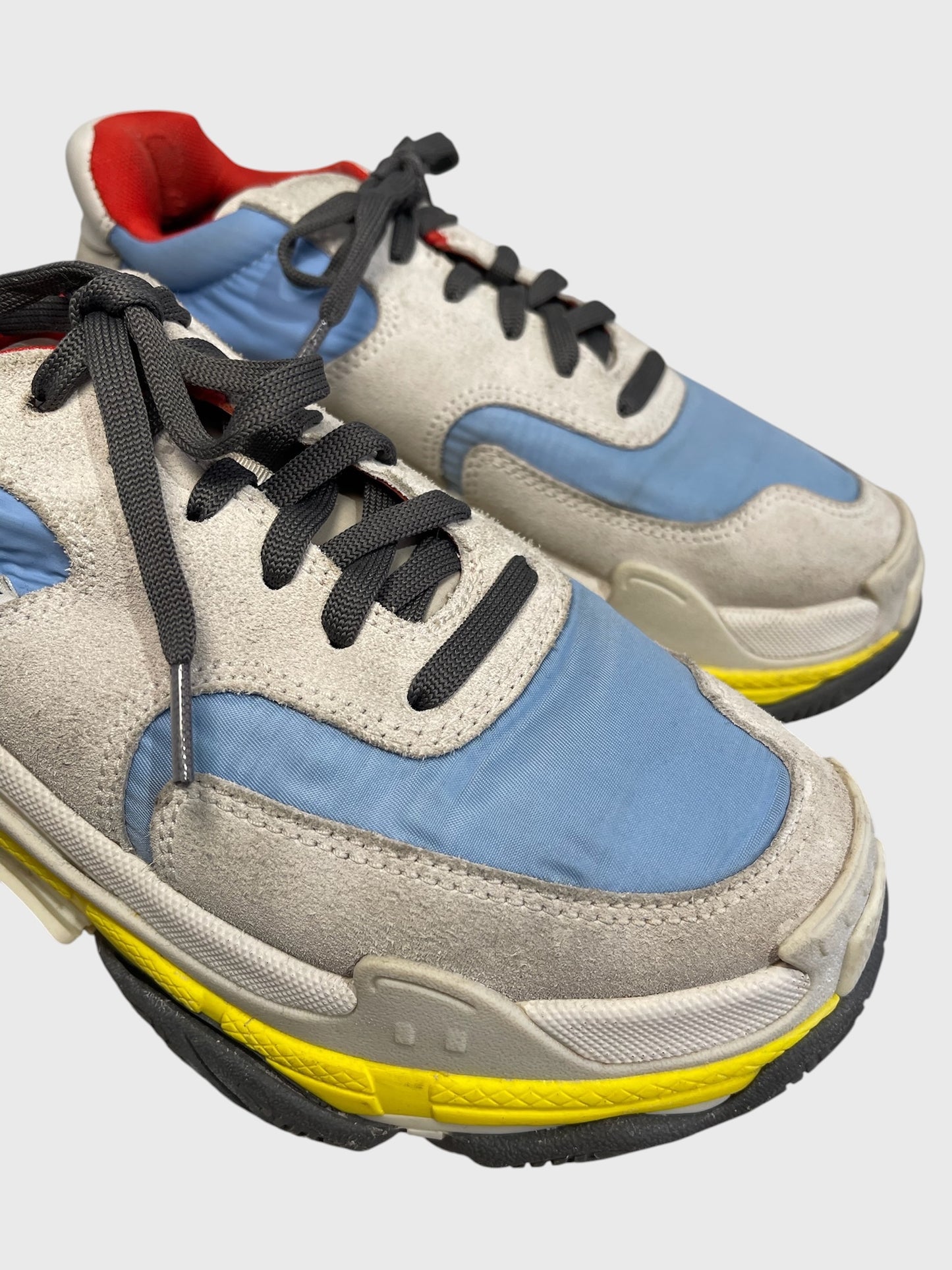 Baskets Balenciaga Triple S T.37