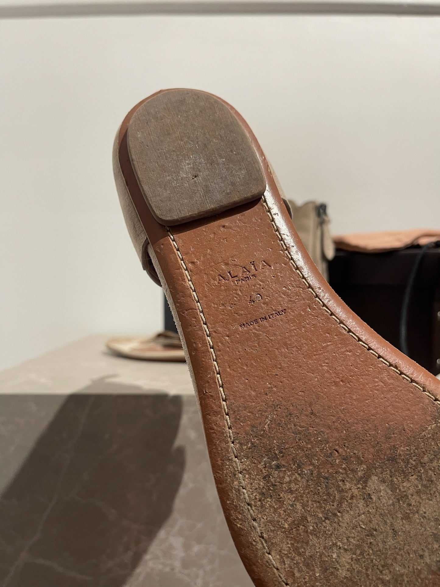 Sandales Alaia beige T.40