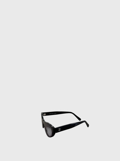 Lunettes de soleil Chanel noires