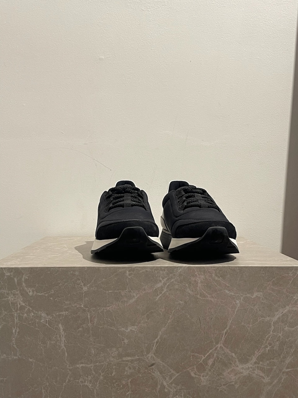 Baskets Hermès noires T.37,5