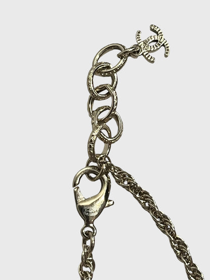 Collier Chanel CC perles