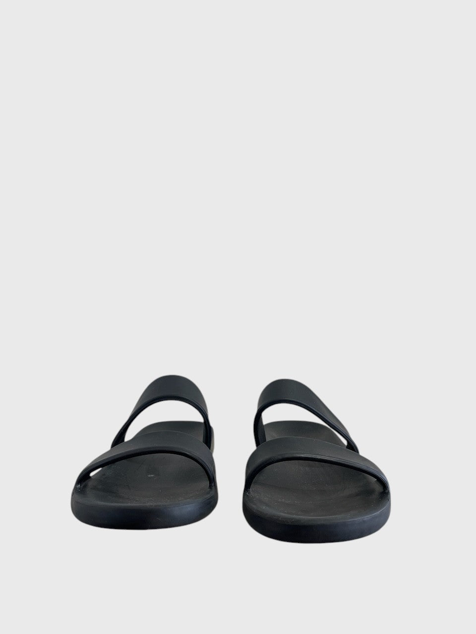 Sandales The Row noires T.40