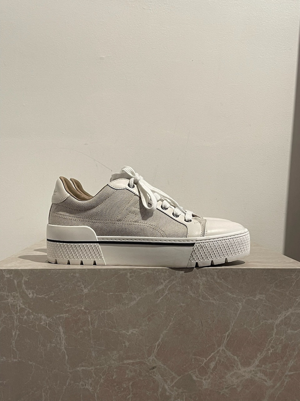 Baskets Hermès blanches T.38