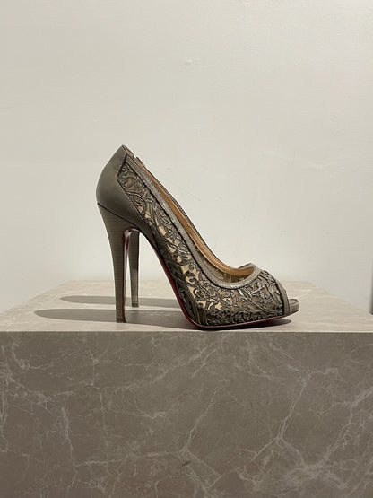 Escarpins Christian Louboutin beige T.38