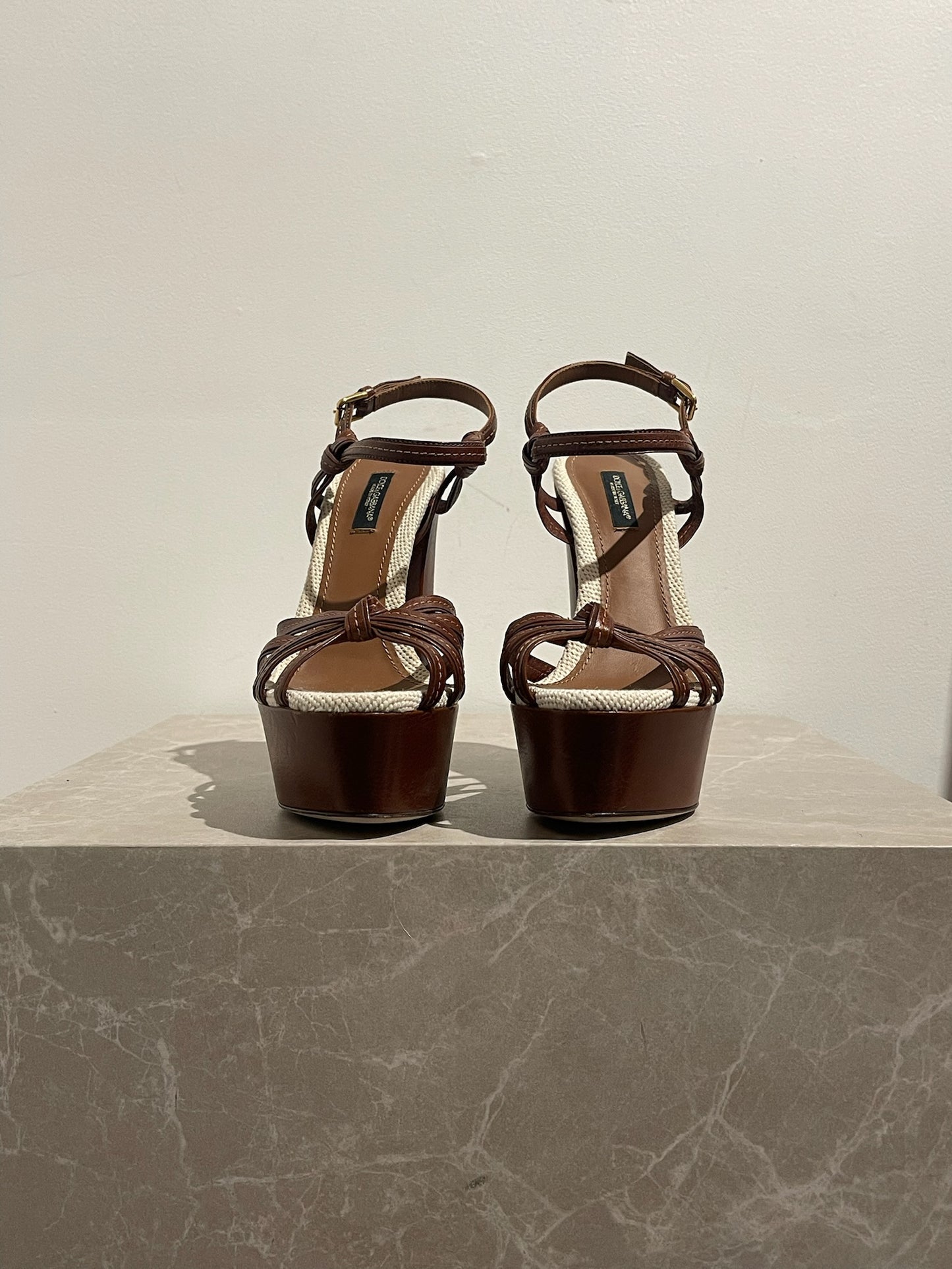 Sandales Dolce & Gabbana marron T.38