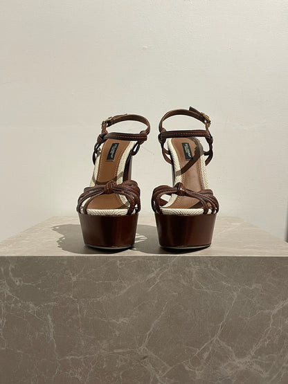 Sandales Dolce & Gabbana marron T.38