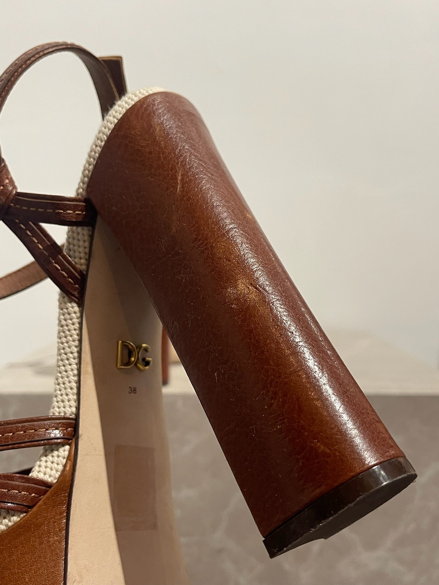 Sandales Dolce & Gabbana marron T.38