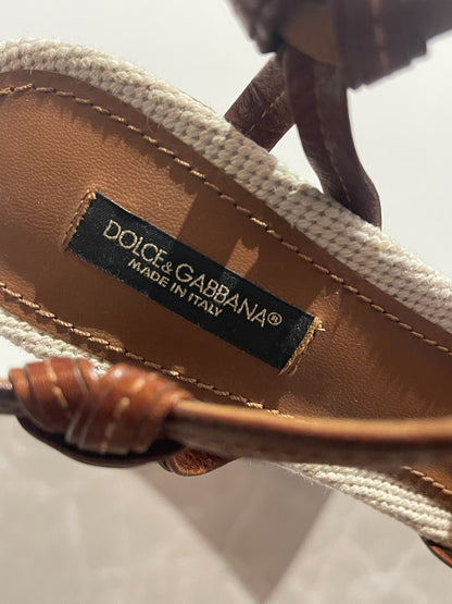 Sandales Dolce & Gabbana marron T.38