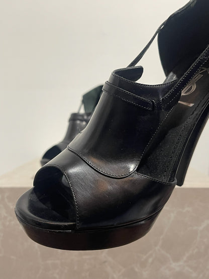 Sandales Yves Saint Laurent noires T.37,5