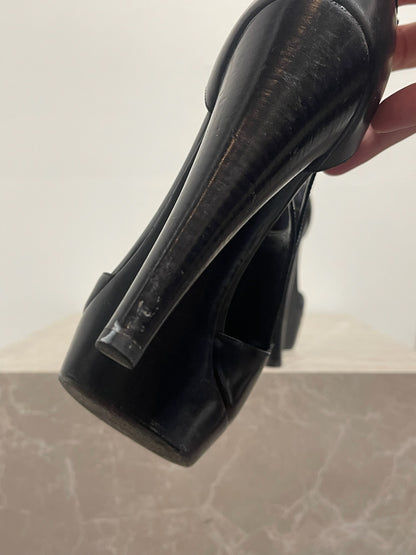 Sandales Yves Saint Laurent noires T.37,5