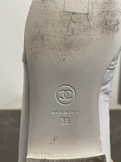 Bottines Chanel blanches T.39