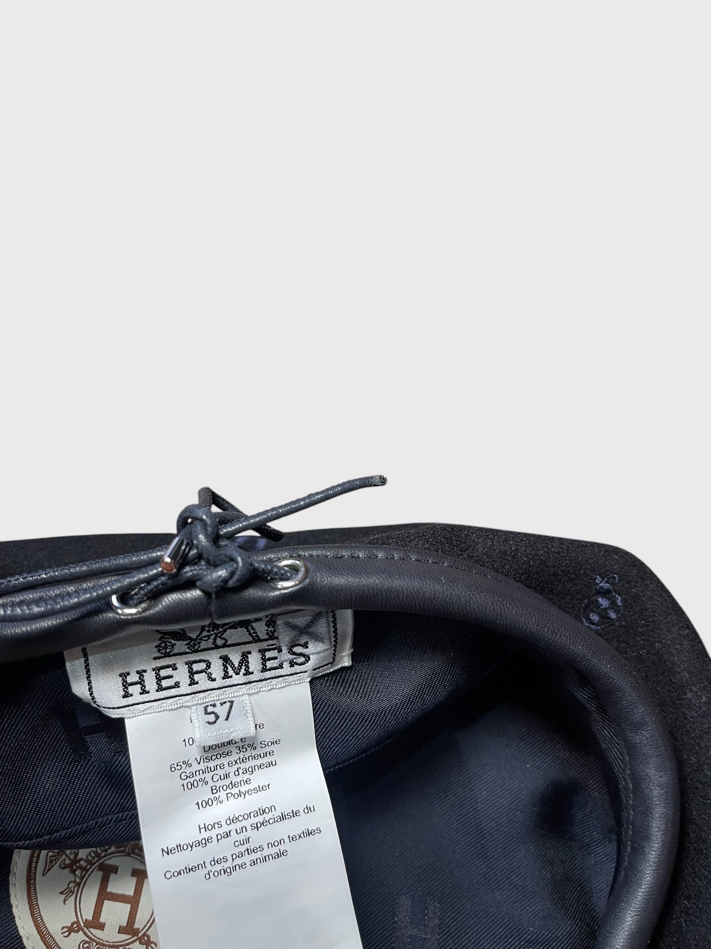 Béret Hermès noir T.57