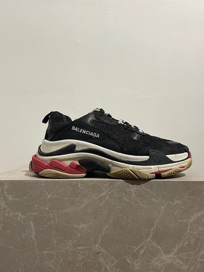 Baskets Balenciaga Triple S T.39