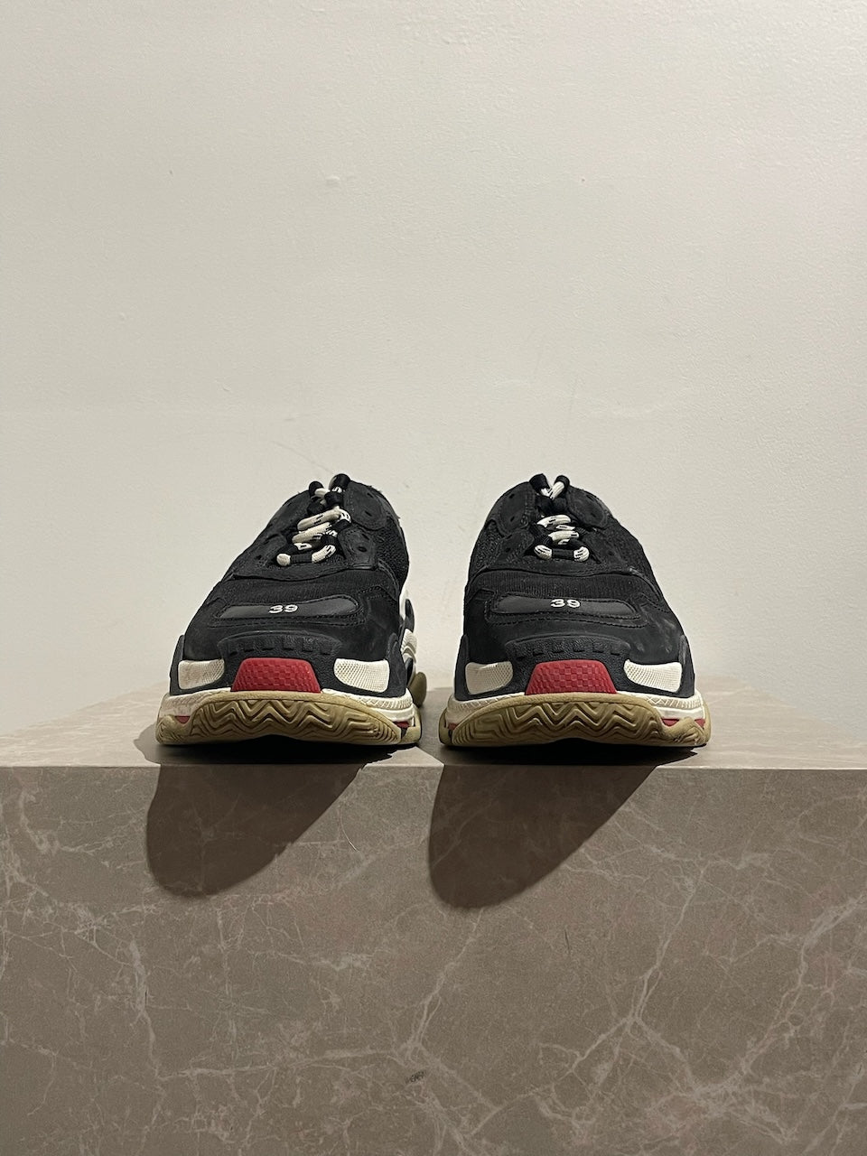 Baskets Balenciaga Triple S T.39