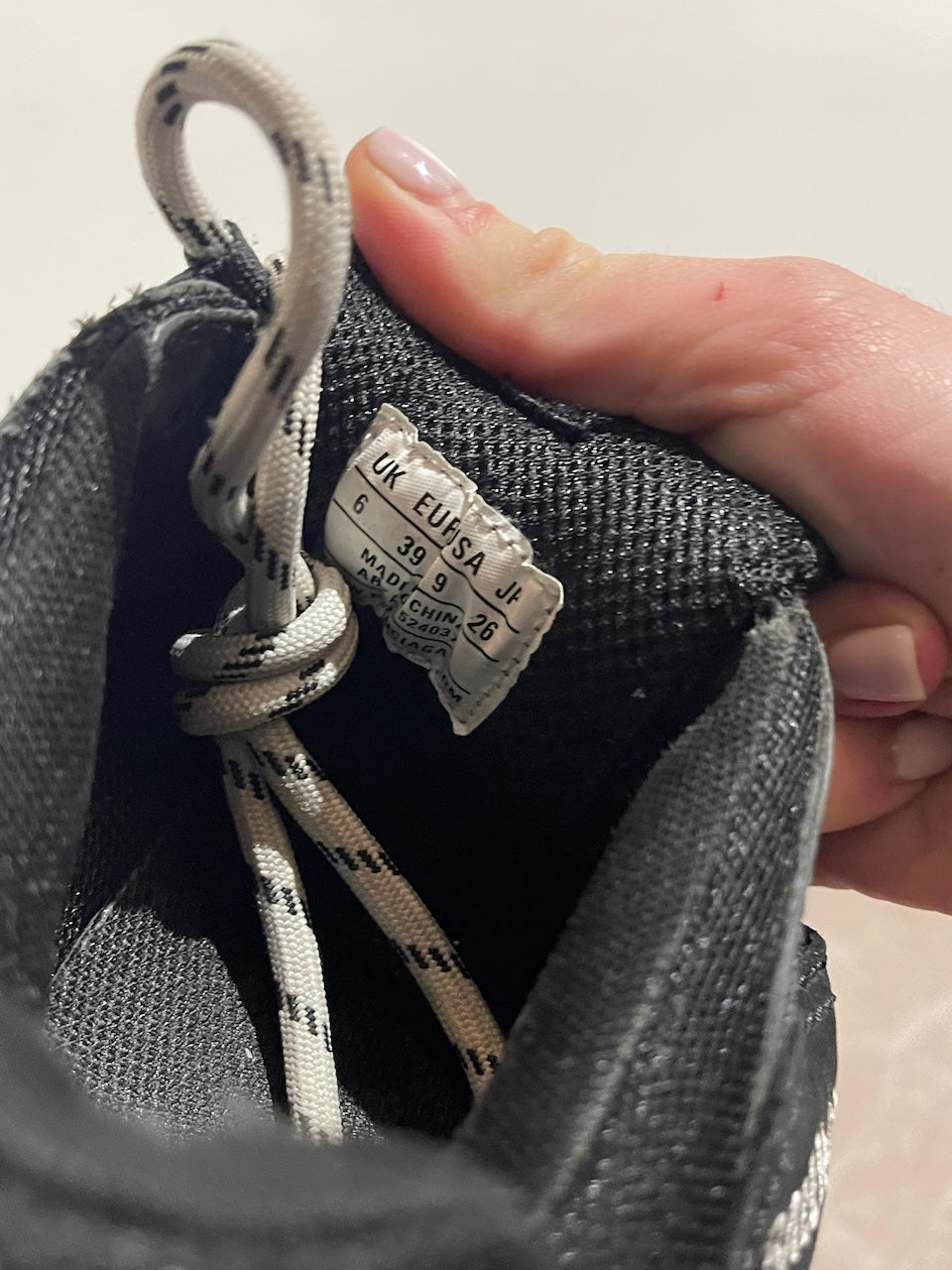 Baskets Balenciaga Triple S T.39