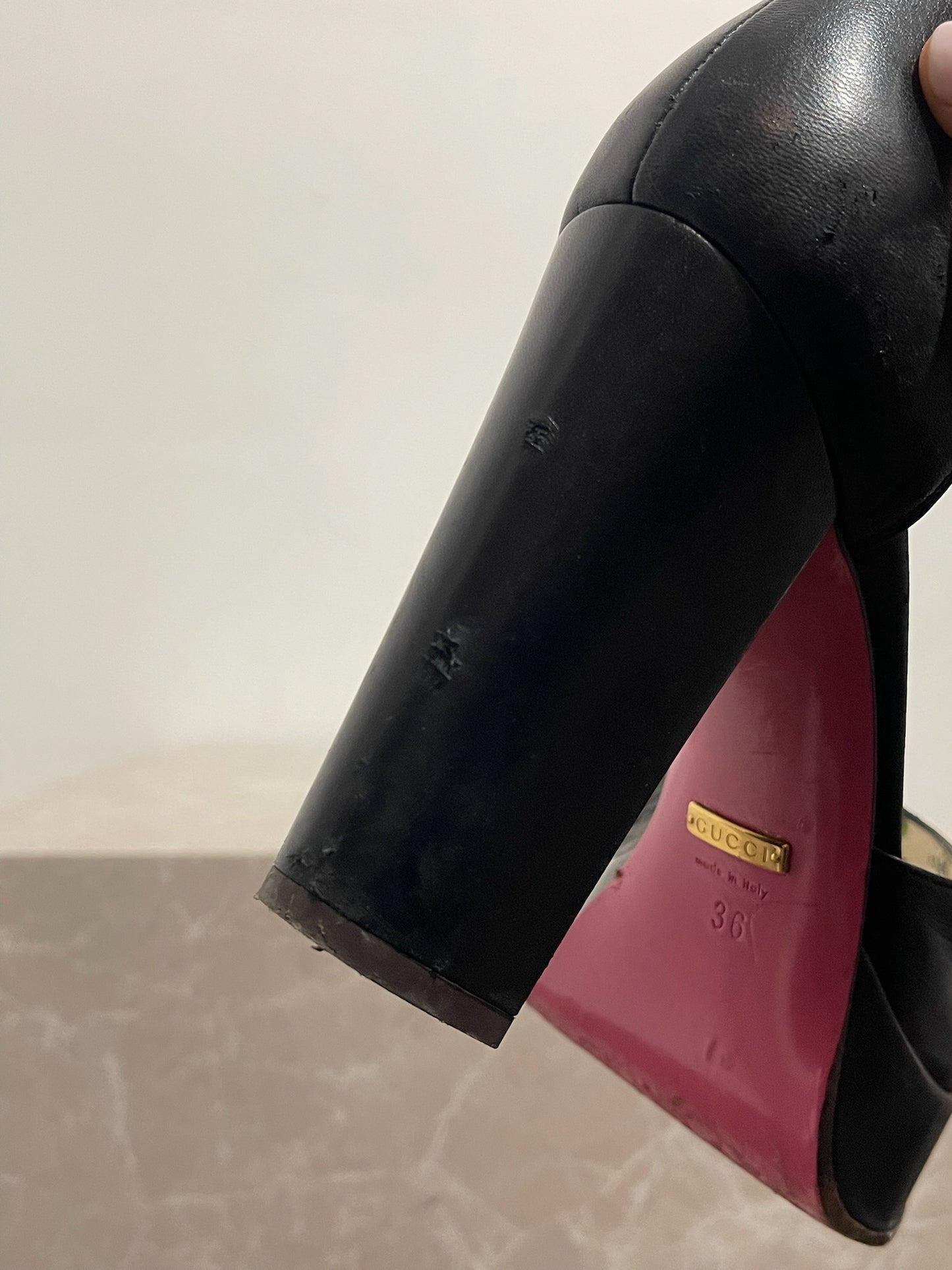 Escarpins Gucci noirs T.36