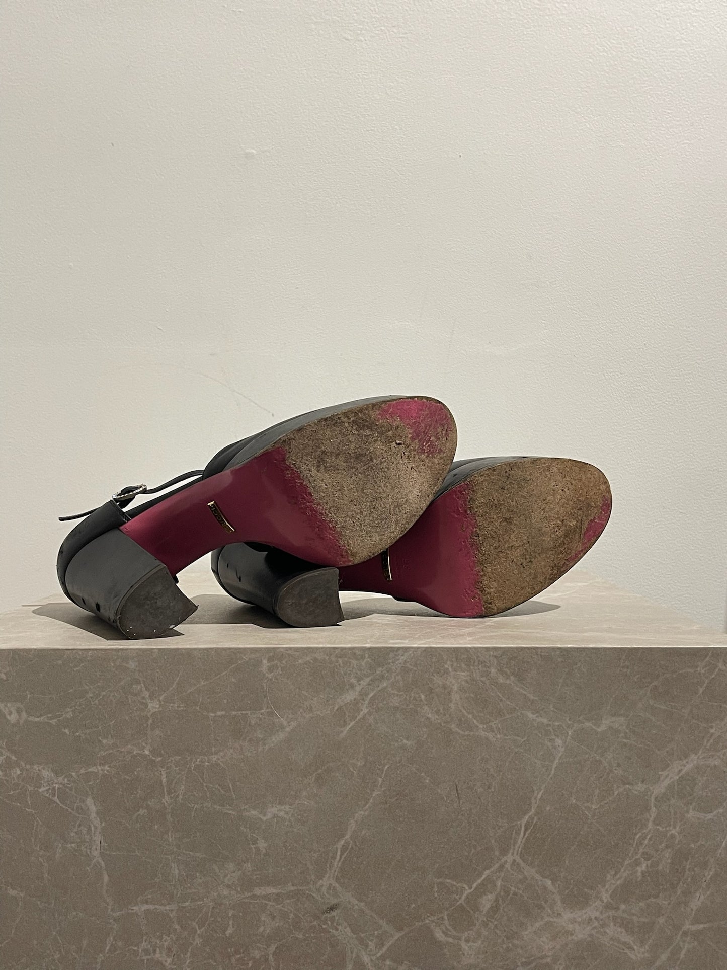 Escarpins Gucci noirs T.36