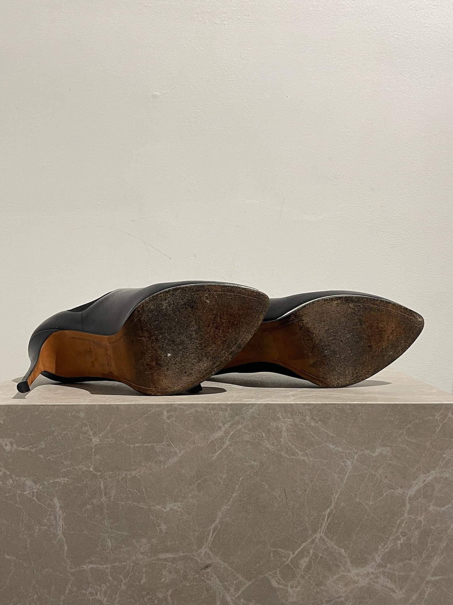 Boots Givenchy noires T.38,5