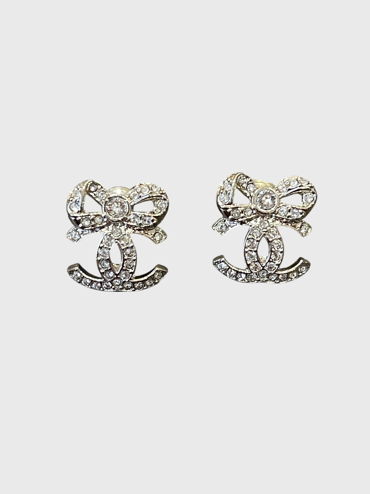 Boucles d'oreilles Chanel noeuds argents