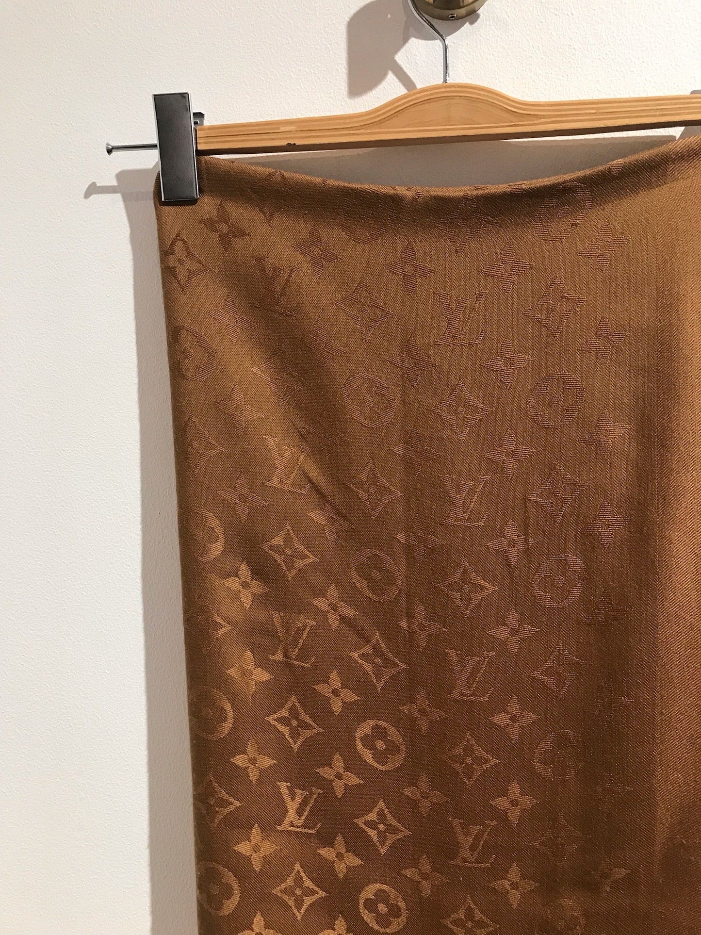 Châle Louis Vuitton Monogram camel