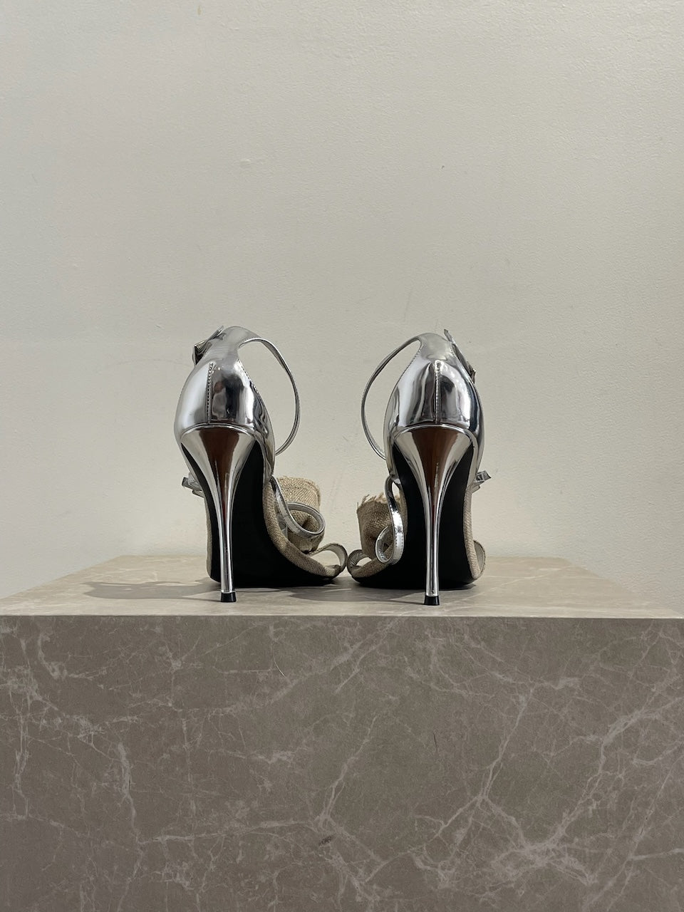 Sandales Roger Vivier T.39