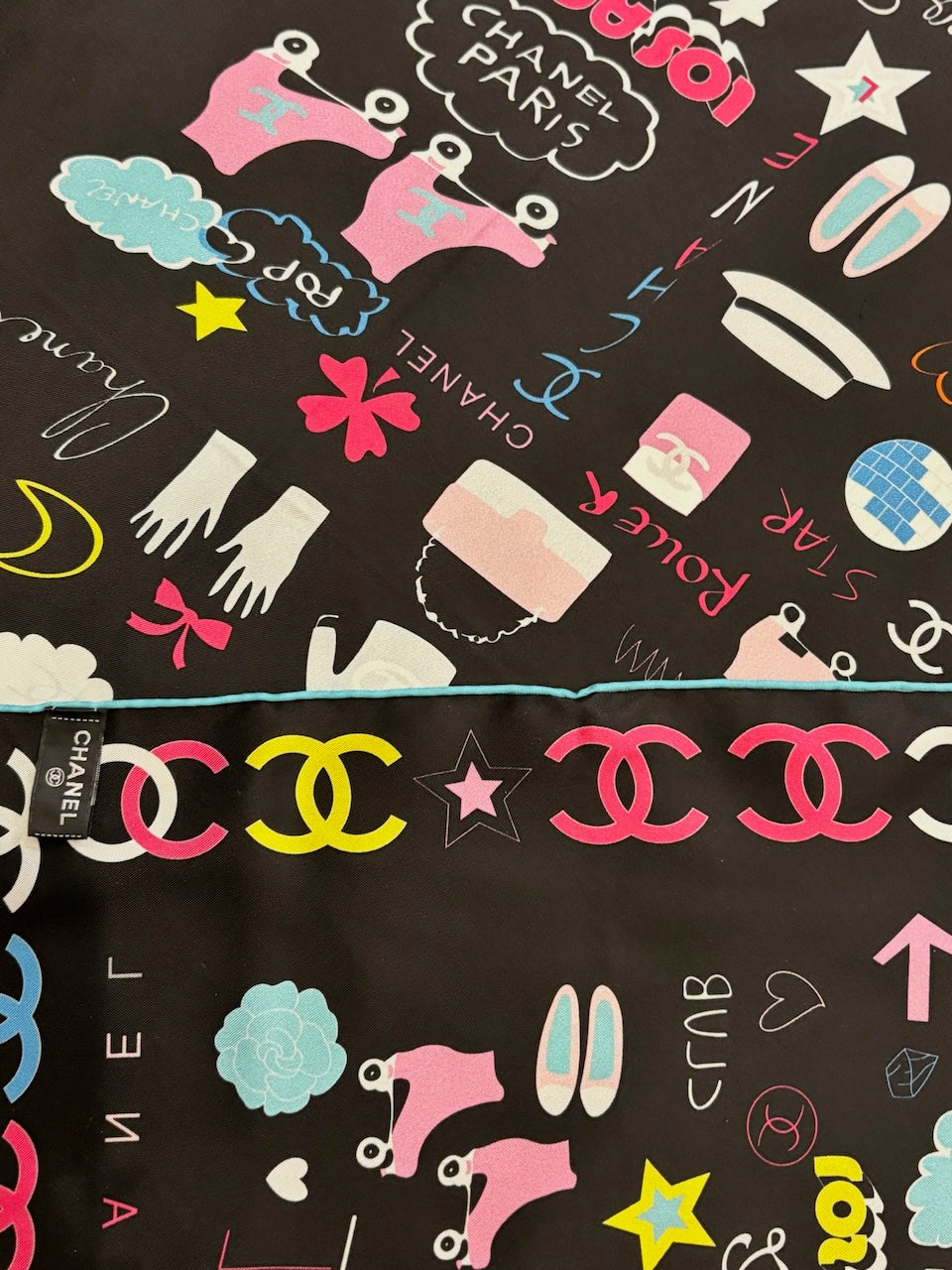 Foulard Chanel noir Disco