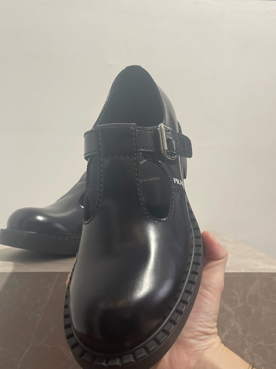 Derbies Prada noirs T.40,5 NEUVES