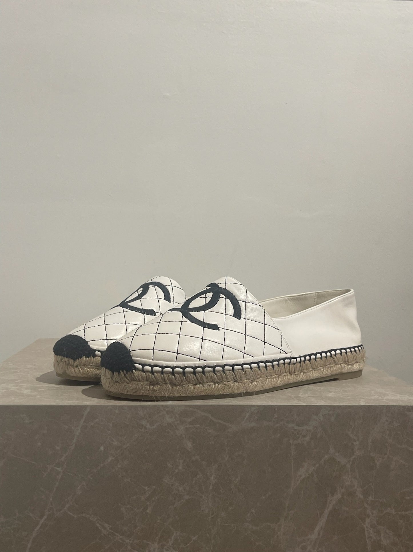 Espadrilles Chanel blanches T.41 NEUVES