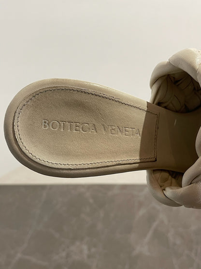 Mules Bottega Veneta écrue T.38