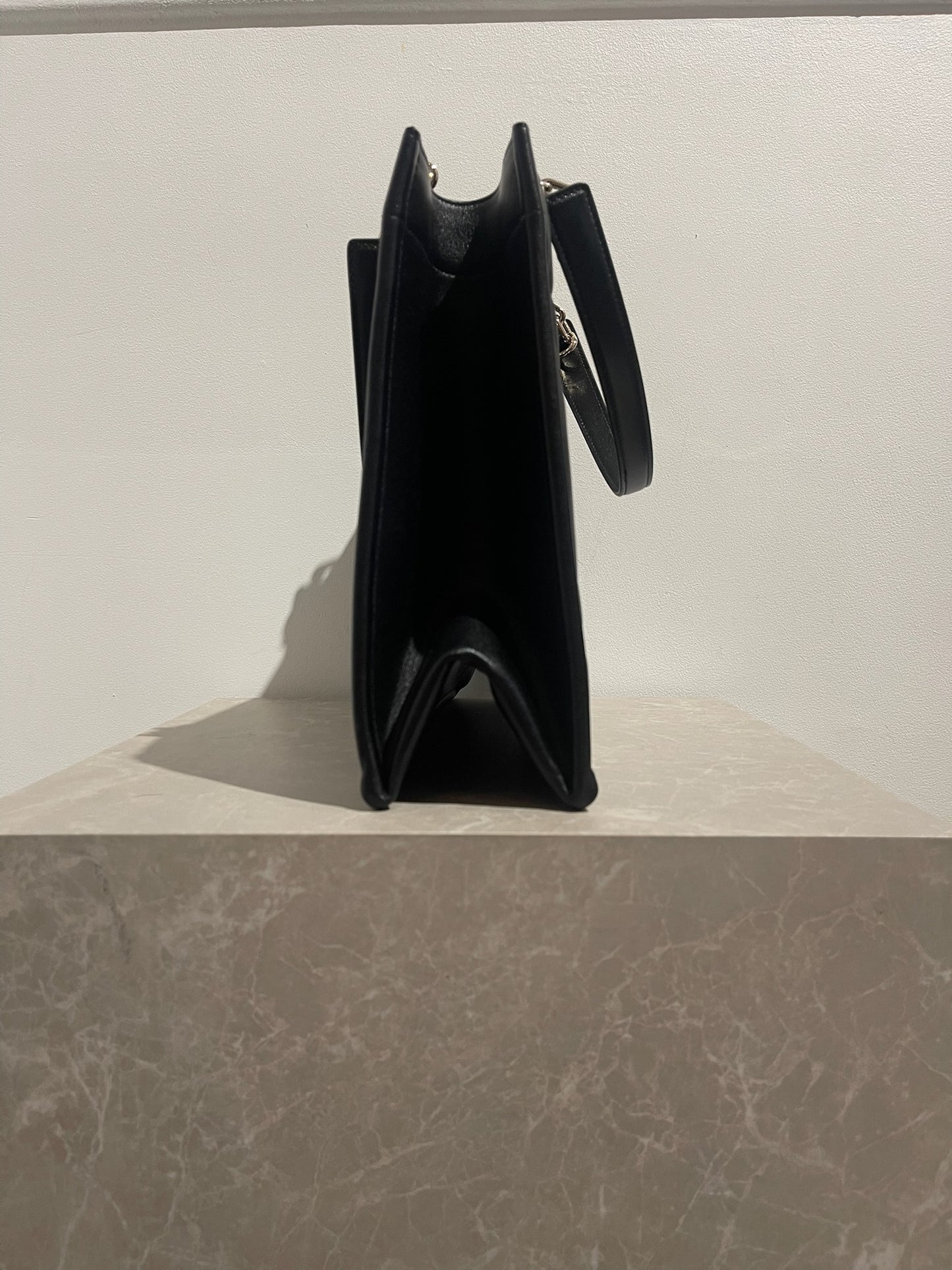 Sac Dior Essential medium noir