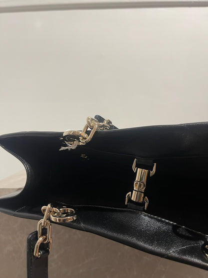 Sac Dior Essential medium noir