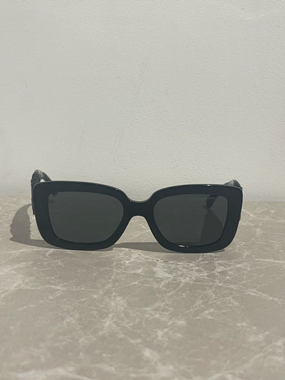 Lunettes de soleil Chanel noires