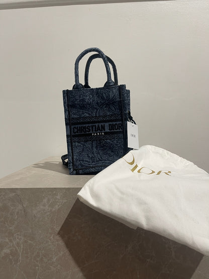 Sac Dior Book Tote mini bleu