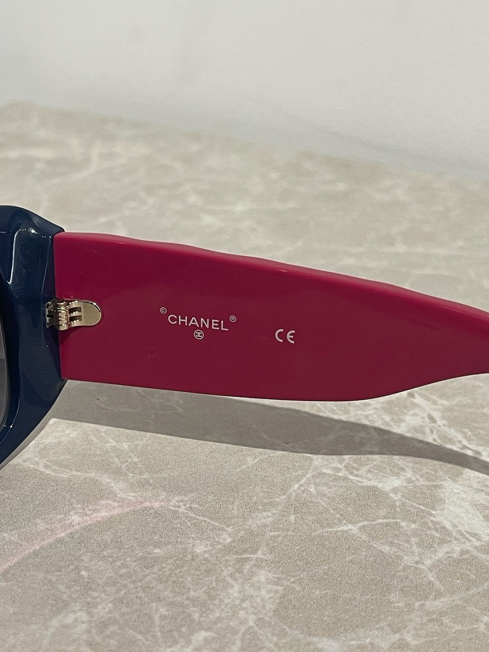 Lunettes de soleil Chanel NEUVES