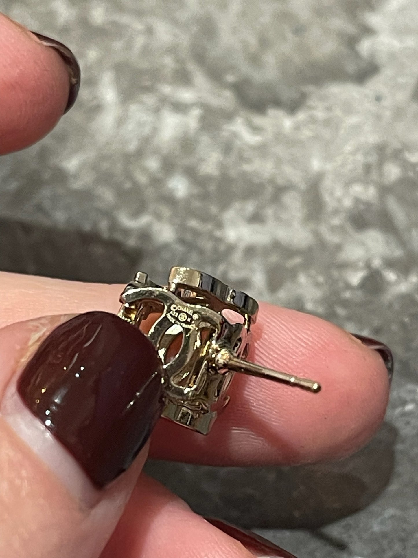 Boucles d'oreilles Chanel cube