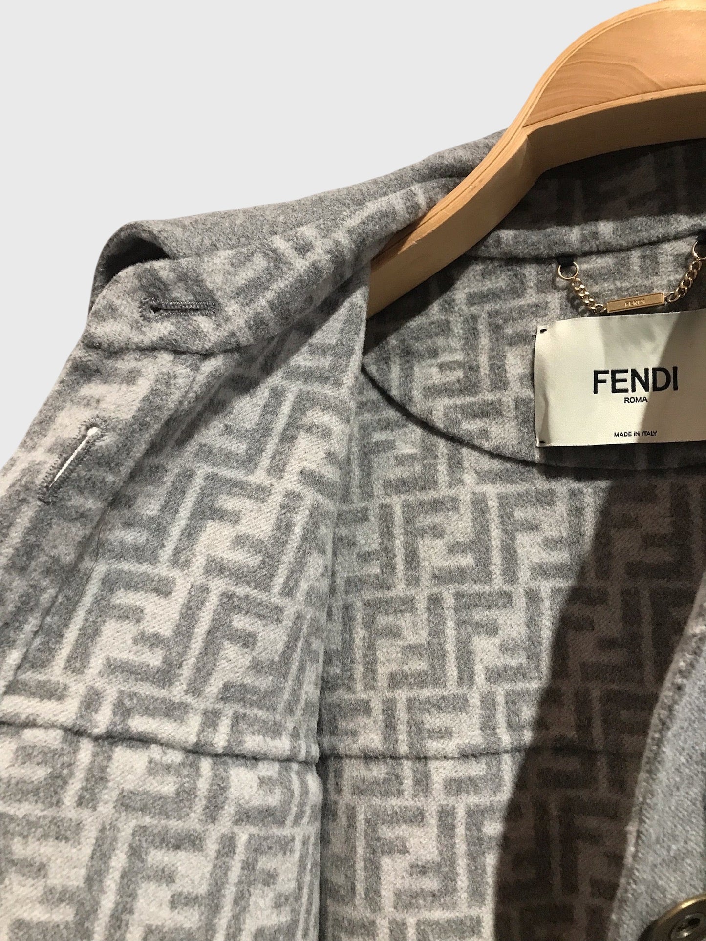 Manteau Fendi gris T.38