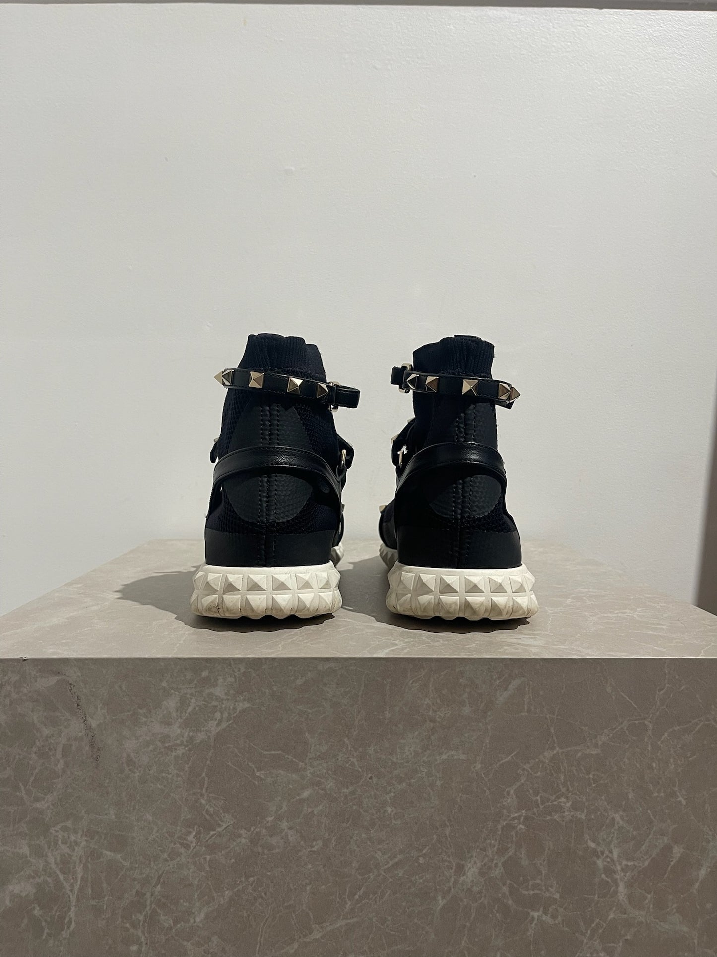 Baskets Valentino noires T.38