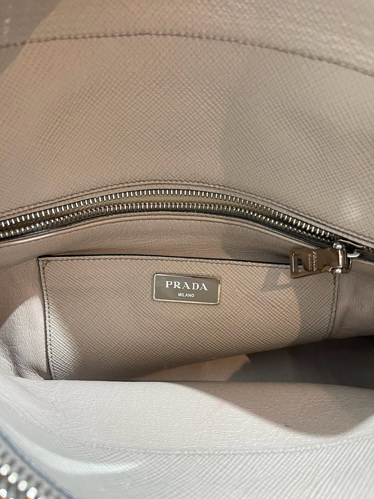 Sac Prada Turnlock Twin beige