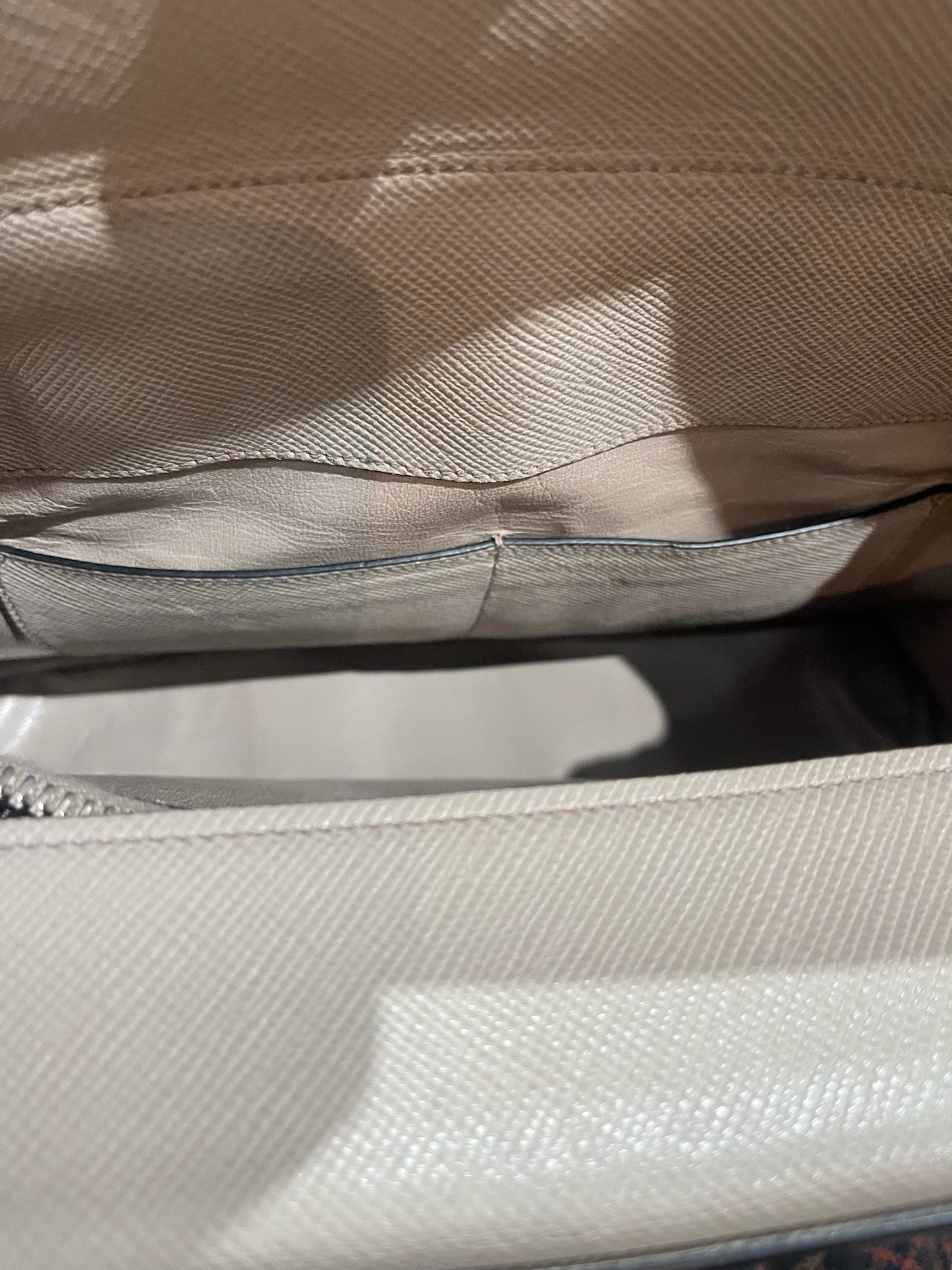 Sac Prada Turnlock Twin beige